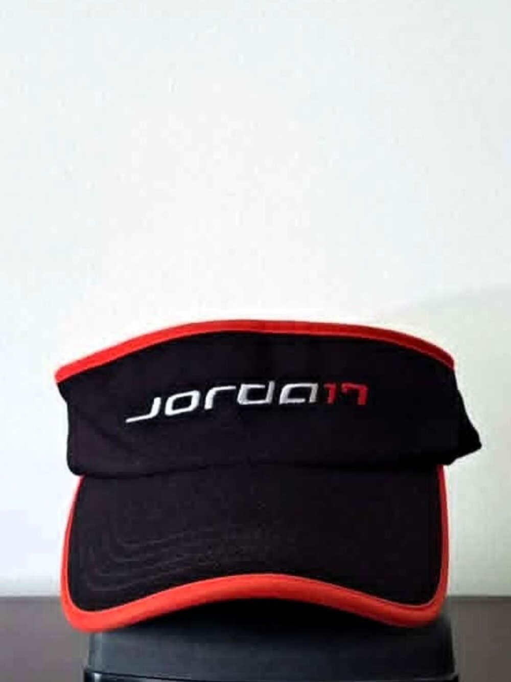 Vintage Y2K Air Jordan 17 Visor – Black Red White – Excellent Condition RARE